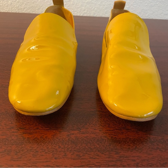 Mercedes Castillo Yellow Patent Leather Women’s Designer Loafers Flats - Picture 4 of 12